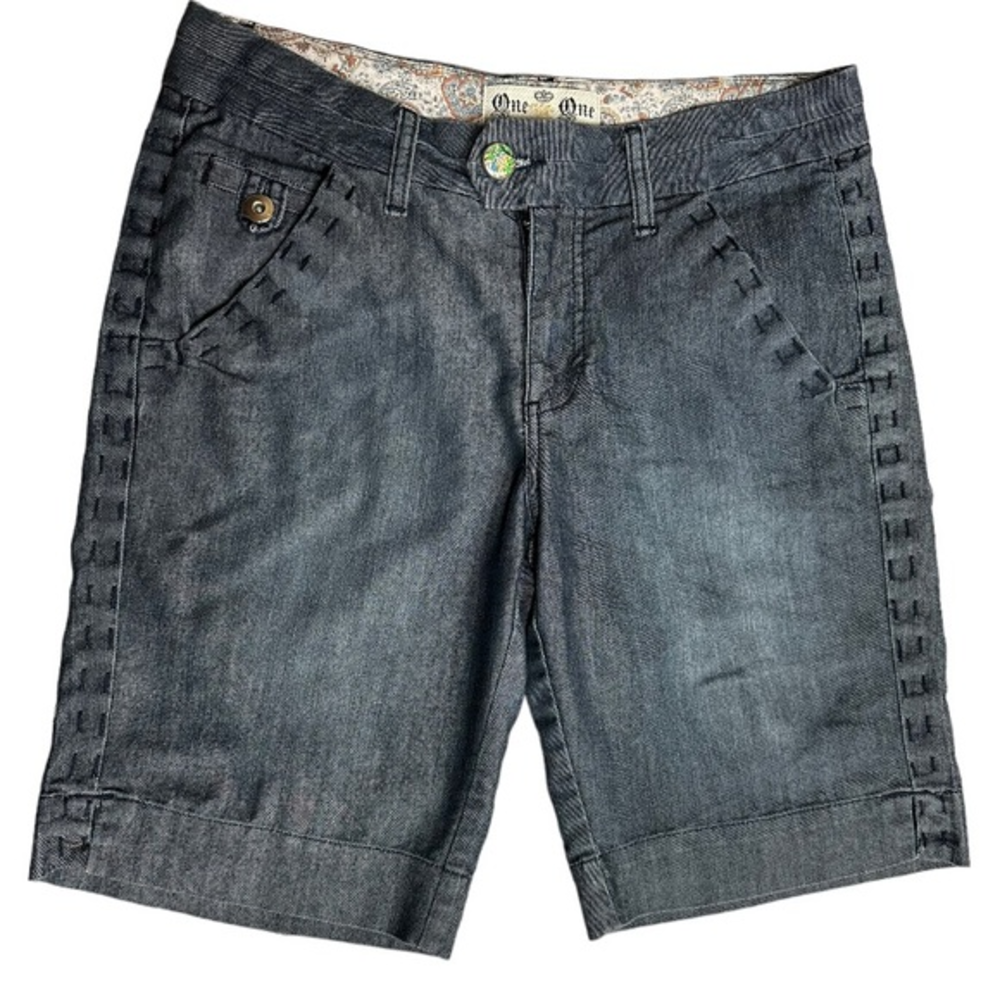 Vintage One 5 One WOMENS Denim Bermuda Shorts Fun Stitching and Buttons Size 10